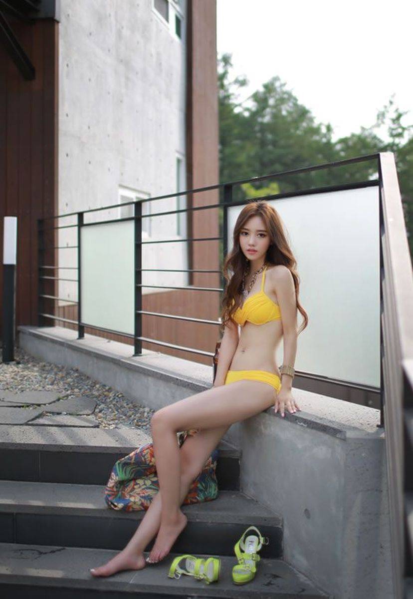 韩国人气模特孙允珠沙滩比基尼牛仔长裤极品身材最美写真-30