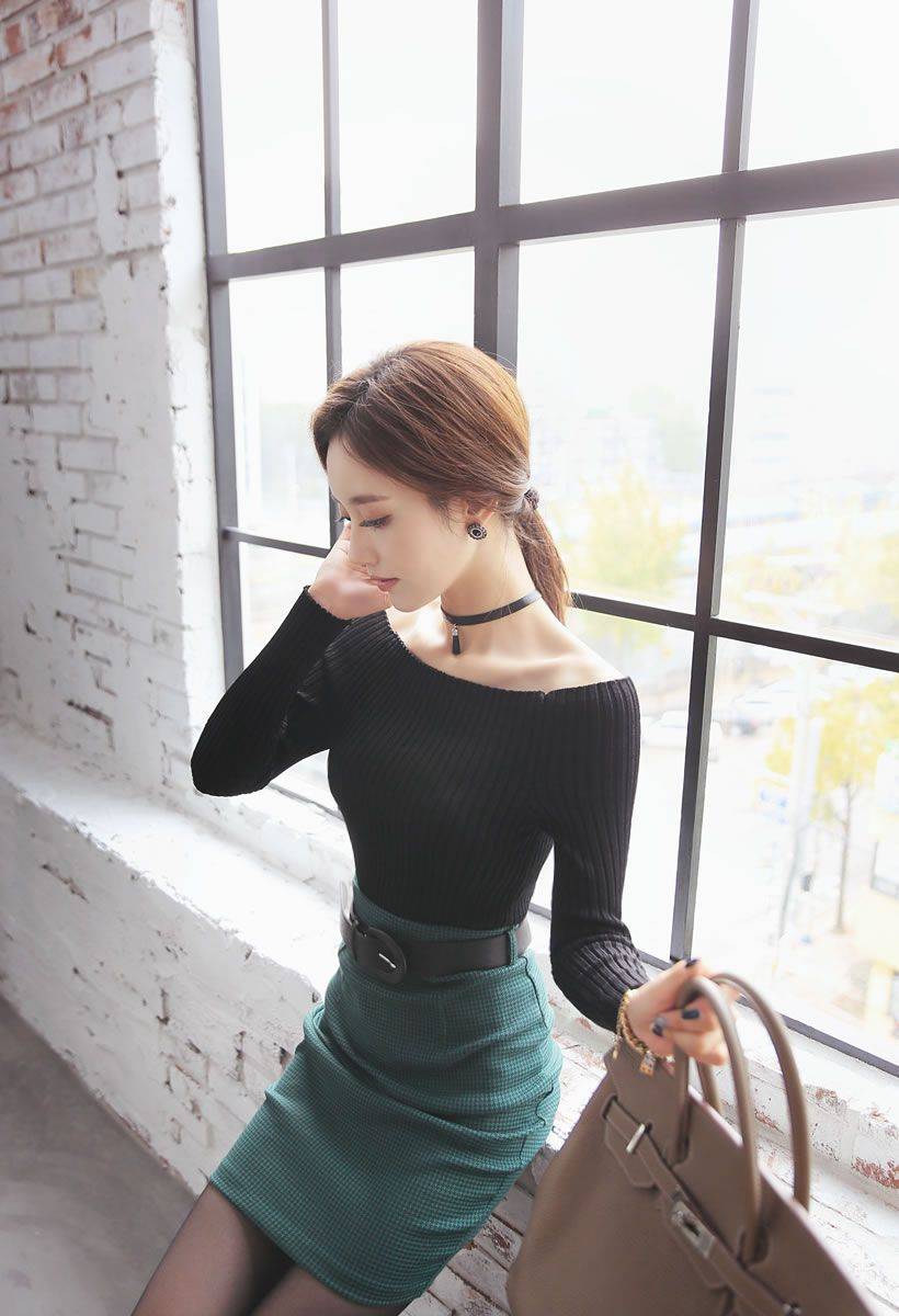 韩国性感女神孙允珠黑丝美腿超短裙小清新长发飘飘街拍-72