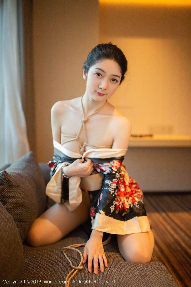 秀人网性感女神小热巴Angela异域和服绳艺捆绑修长美腿写真-9