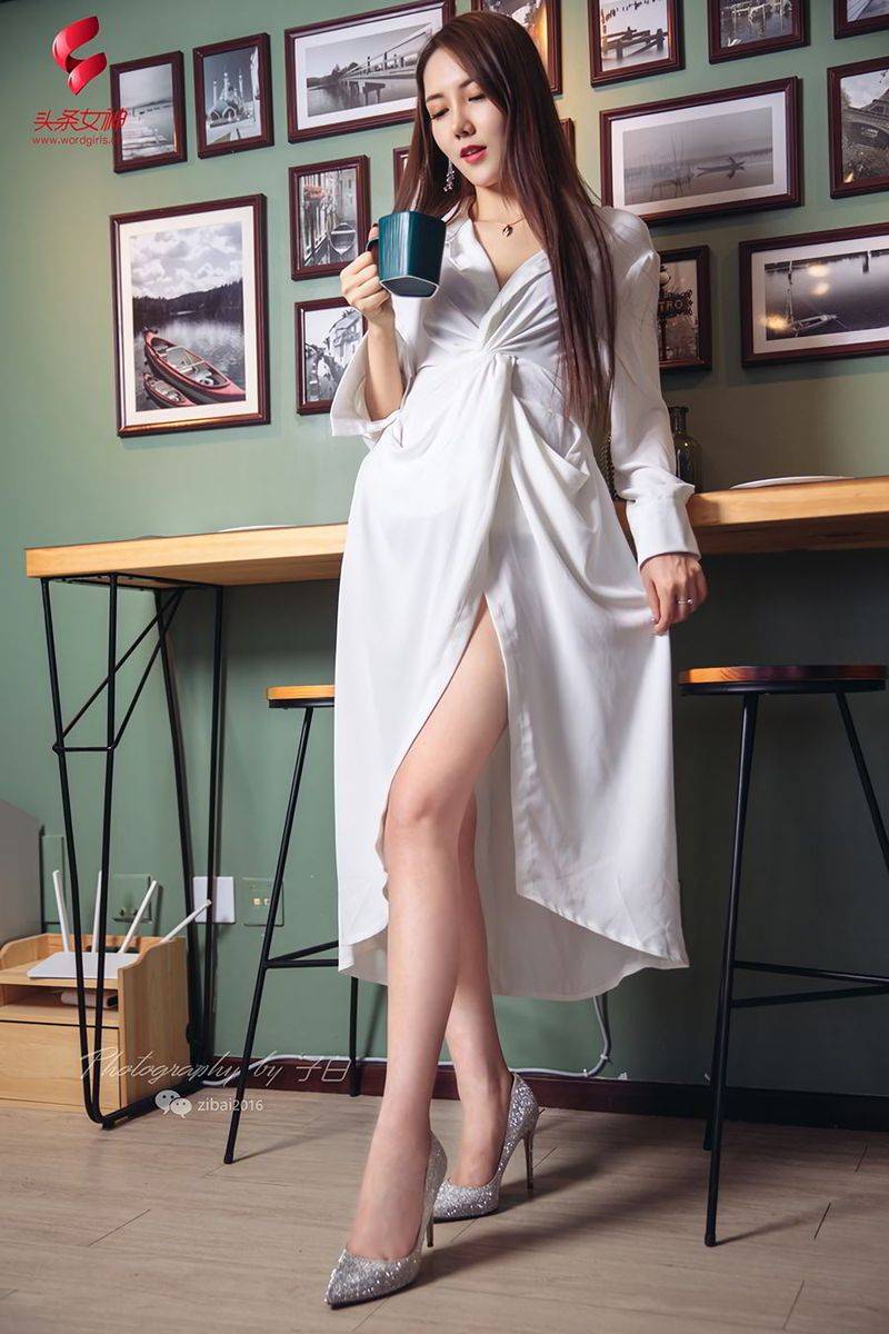 头条女神美女模特冯雪娇SIR修长美腿长发飘飘室内气质写真-7