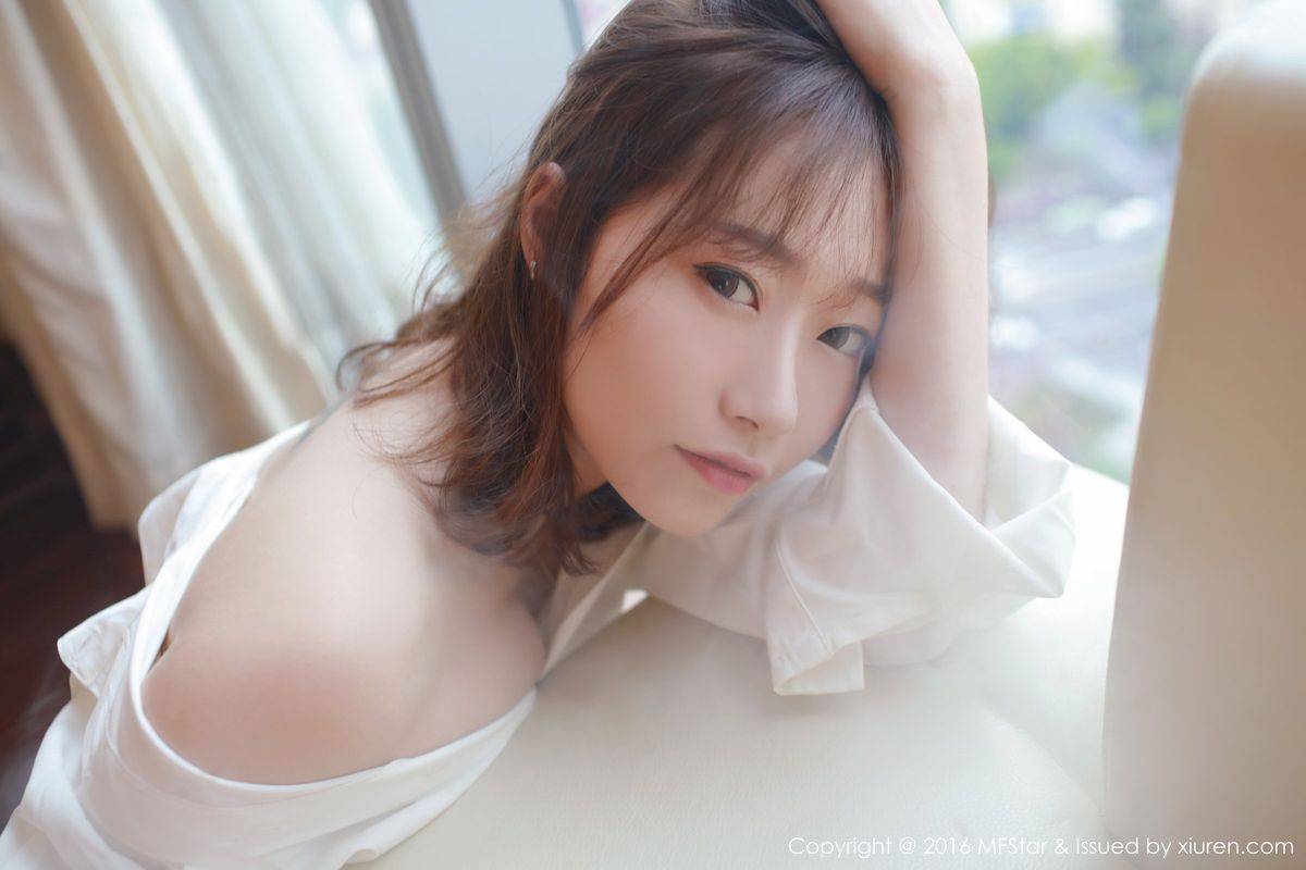 模范学院美女模特陈思雨Mango诱人丰胸修长美腿写真套图-44