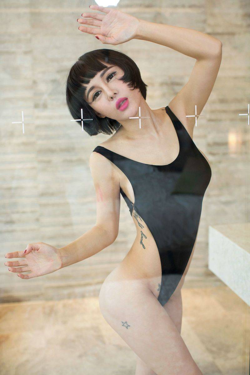 尤果网美女模特叶籽亿Akio浴室湿身诱惑大尺度真空写真-9