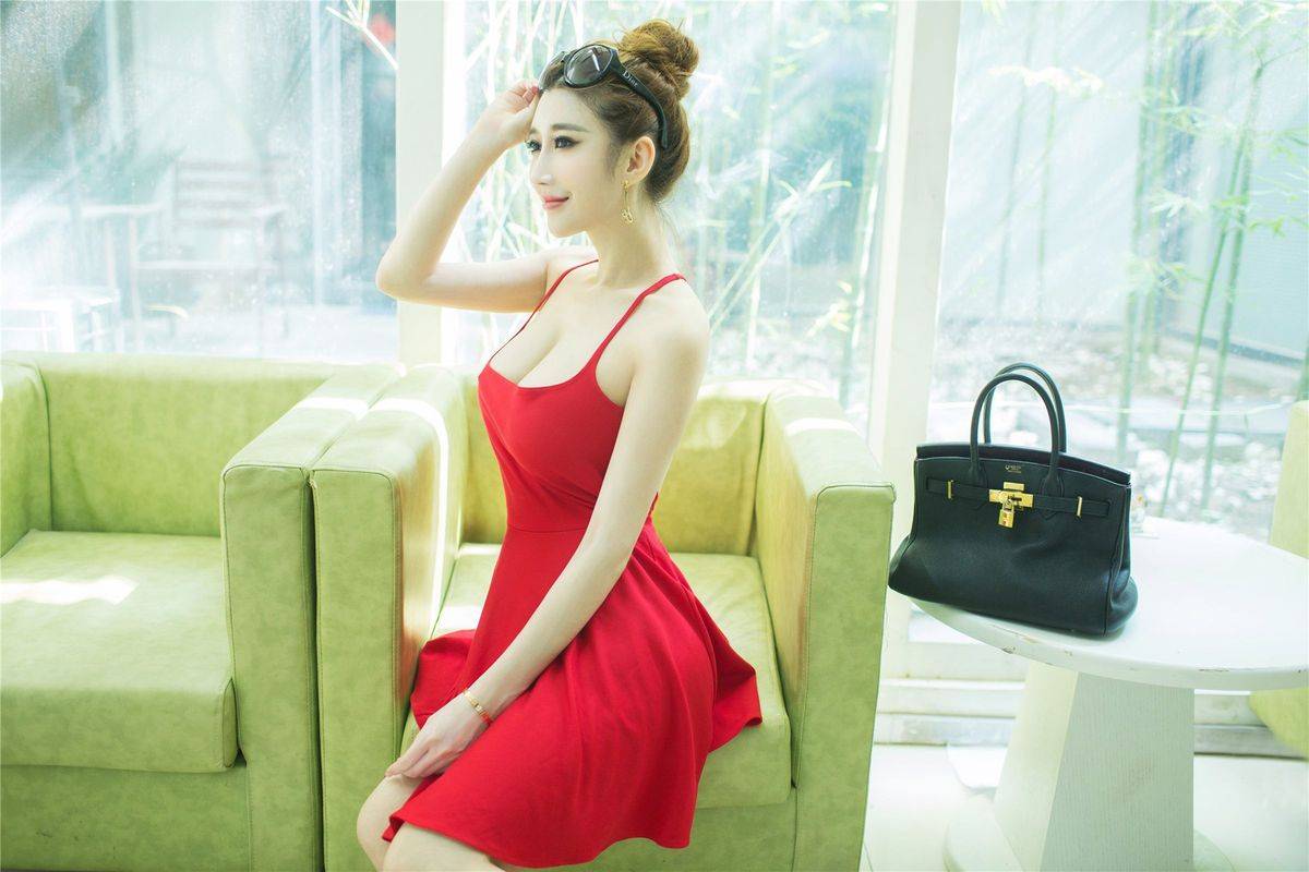 推女郎网络红人陆瓷Luci波涛胸涌婀娜多姿大尺度真空美图-21