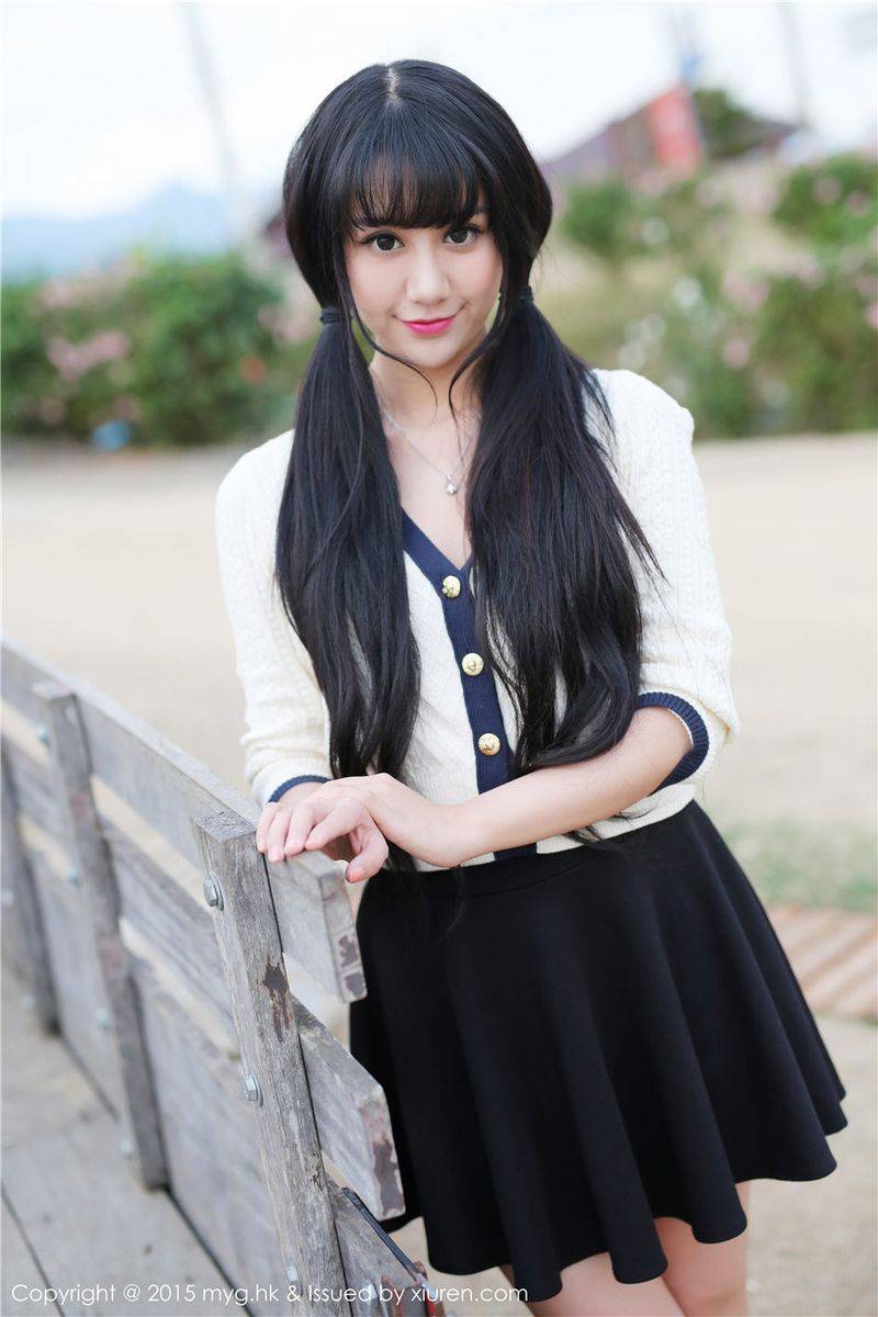 美媛馆养眼美女杨晓青儿丝袜美腿户外湿身诱惑泰国写真-32