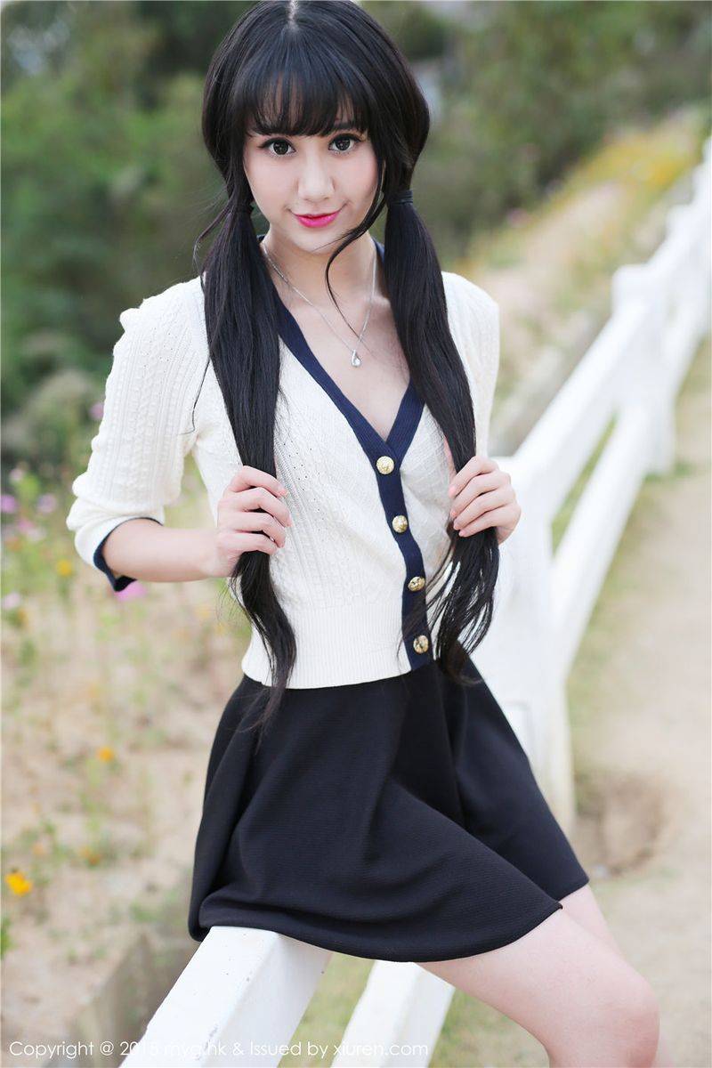 美媛馆养眼美女杨晓青儿丝袜美腿户外湿身诱惑泰国写真-31