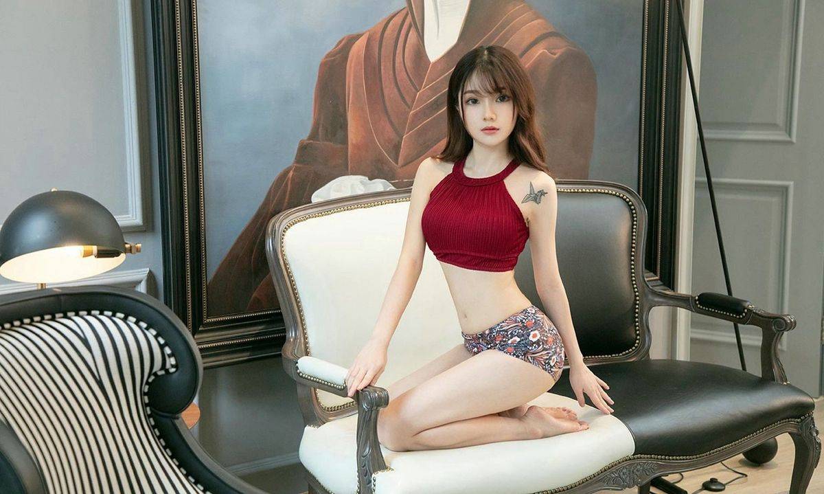 尤果网美女模特泡芙少女极品身材美胸翘臀长腿气质写真-32