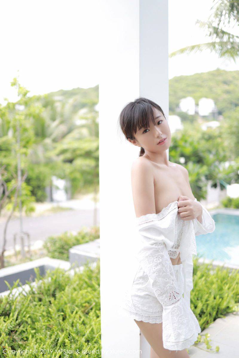 模范学院美女模特仓井优香白色蕾丝越南性感第一套旅拍-19