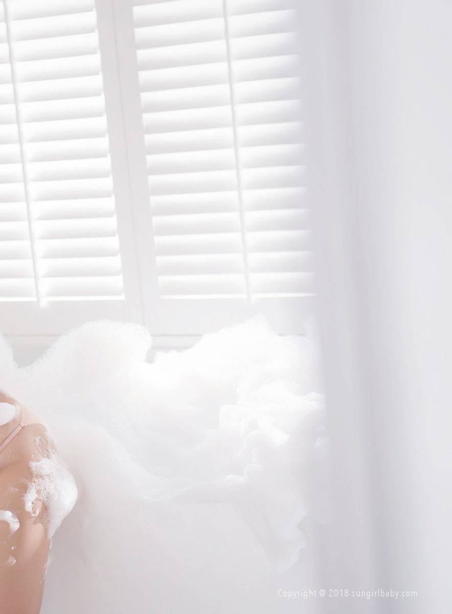 台湾阳光宝贝甜心Q匠谢雨锜浴室极品身材粉色内衣诱惑美图-24