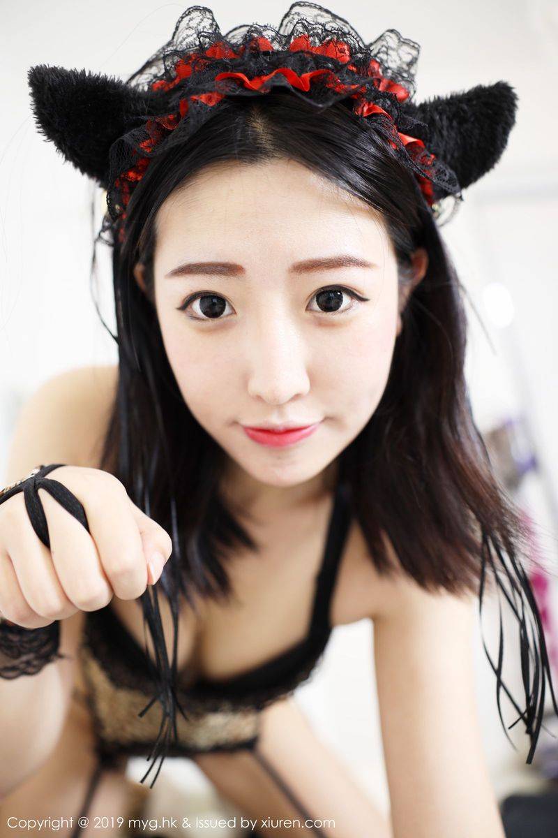 美媛馆新人嫩模童丹娜cara情趣网袜&狂野豹纹内衣诱惑写真-41