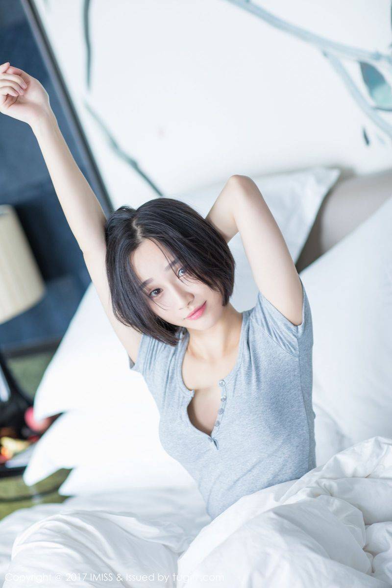爱蜜社新人美女模特莉雅Livia水润清新诗情画意养眼写真-3