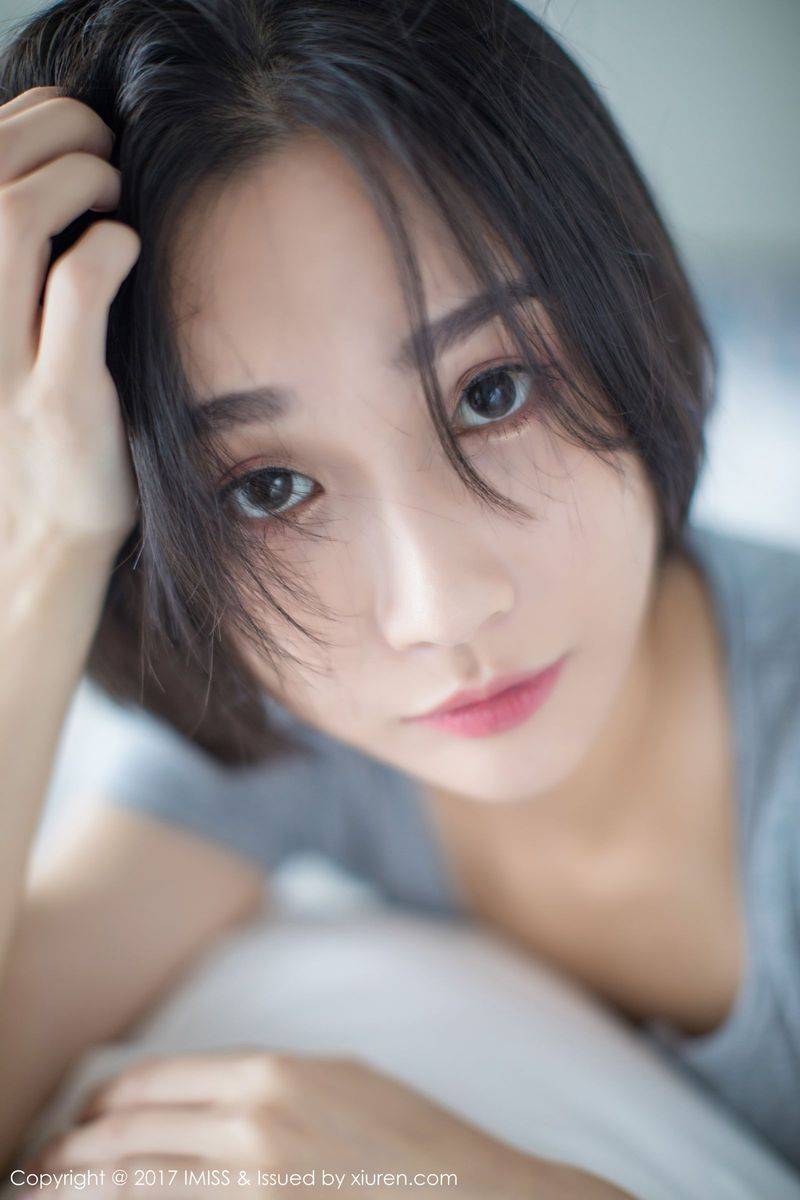 爱蜜社新人美女模特莉雅Livia水润清新诗情画意养眼写真-7