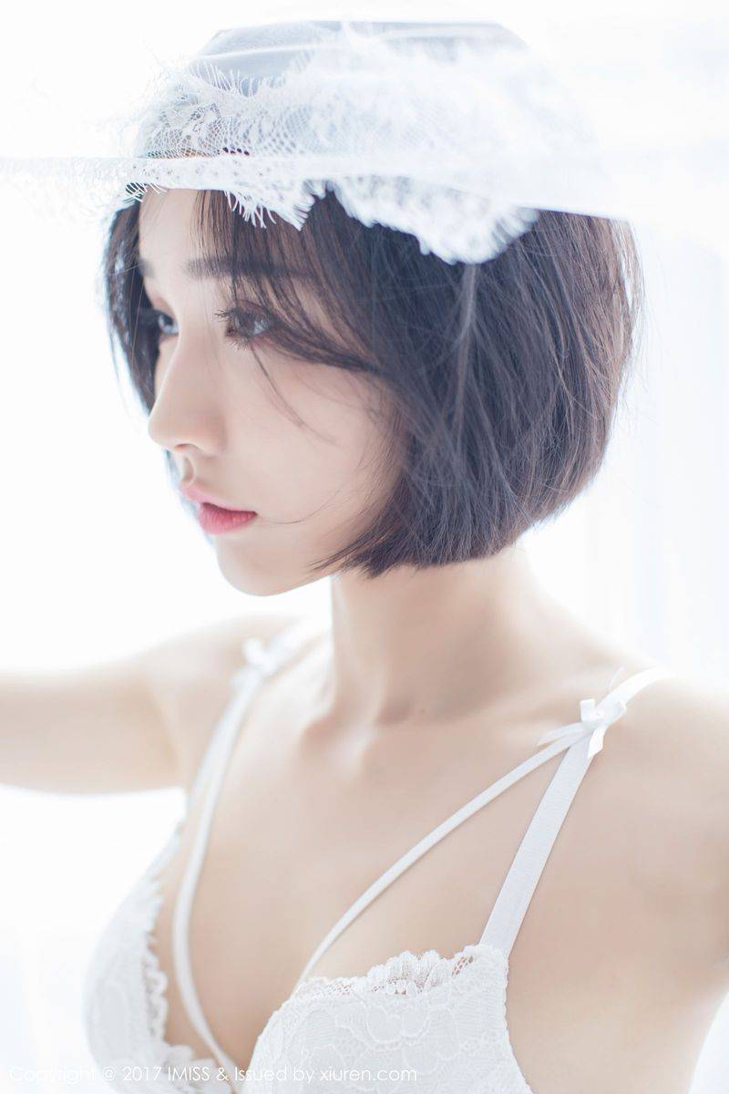 爱蜜社新人美女模特莉雅Livia水润清新诗情画意养眼写真-25