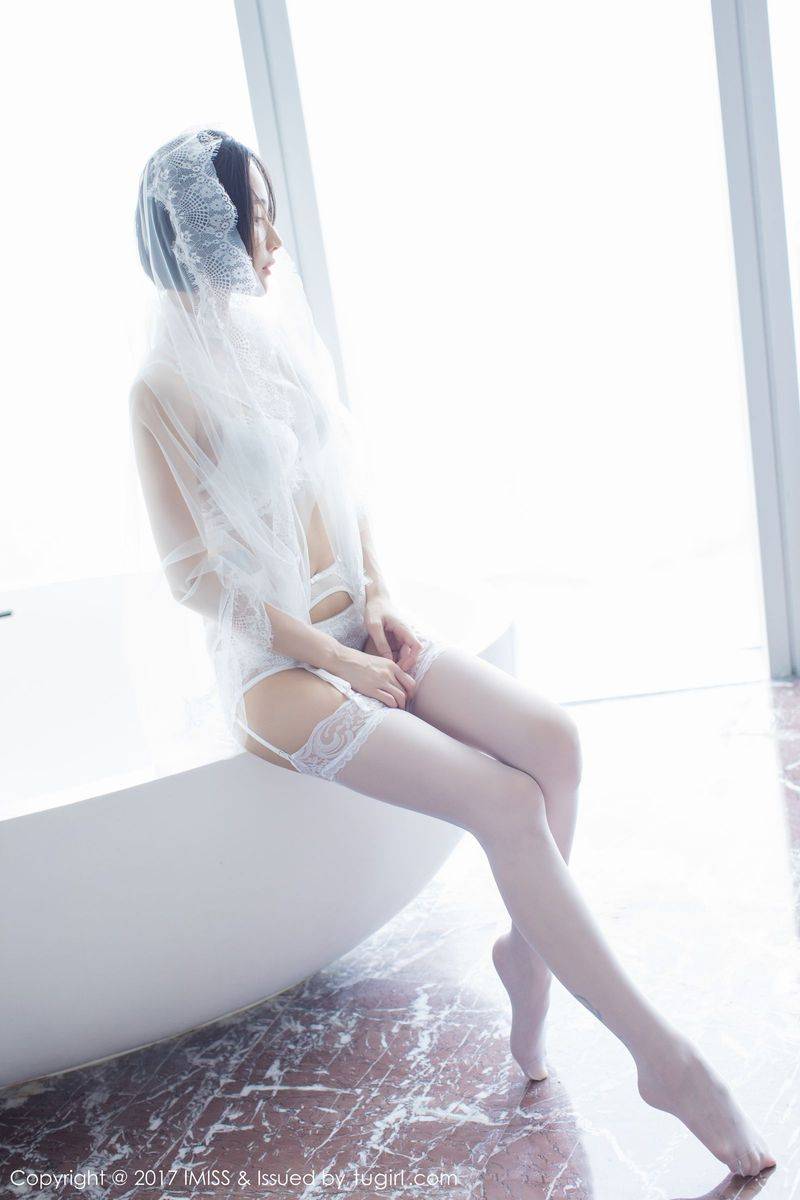 爱蜜社新人美女模特莉雅Livia水润清新诗情画意养眼写真-34