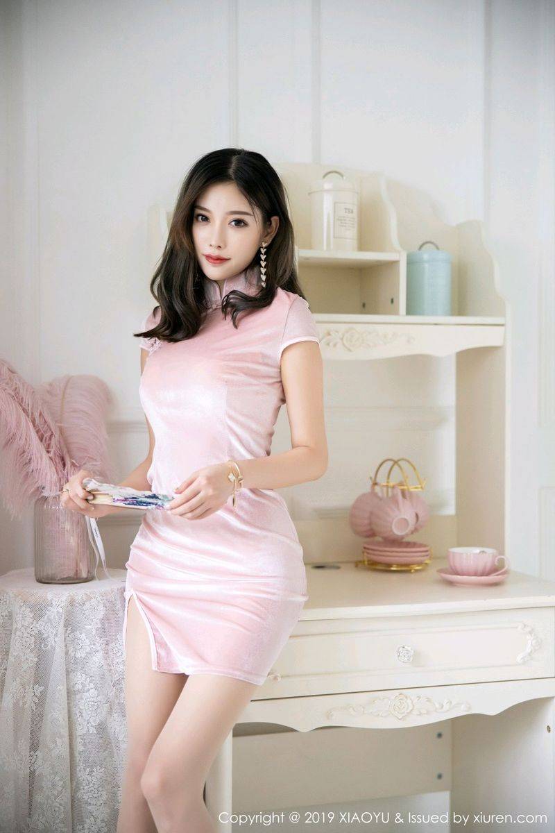 语画界性感女神杨晨晨sugar粉色古典旗袍丝袜美腿玲珑写真-7