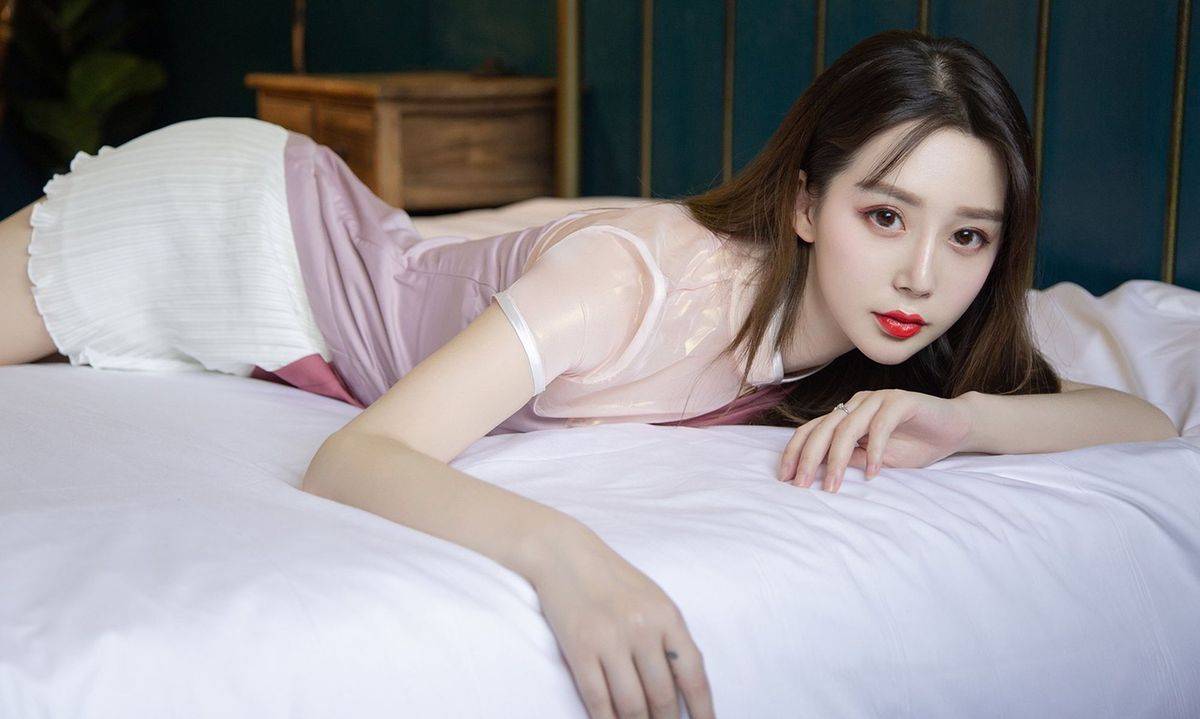 尤果网美女模特徐肉肉清新校服牛仔热裤修长美腿性感写真-34