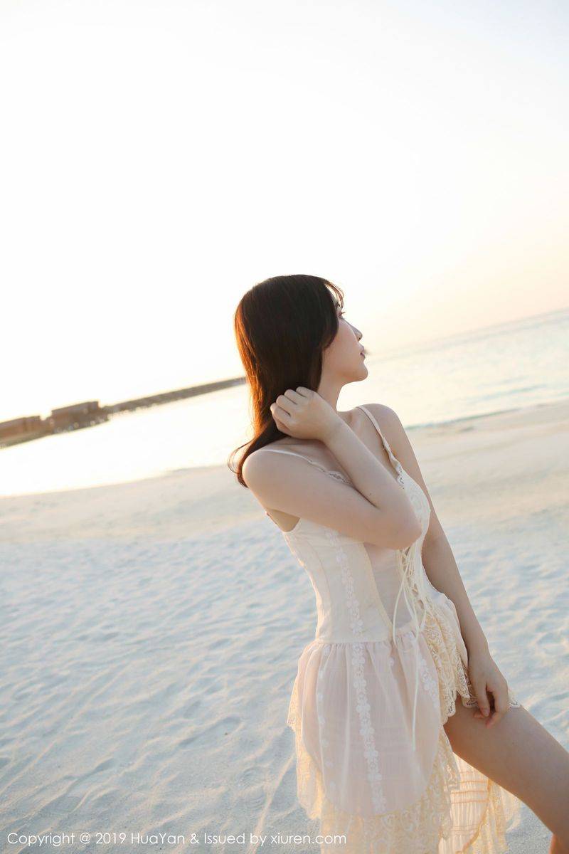 花の颜性感美女绯月樱Cherry童颜巨乳粉色超短裙马代旅拍-39