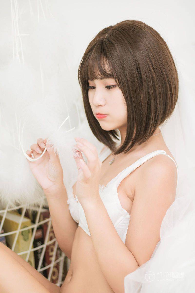 雅拉伊短发嫩模萌宝儿BoA修长美腿白嫩美胸内衣诱惑美图-12