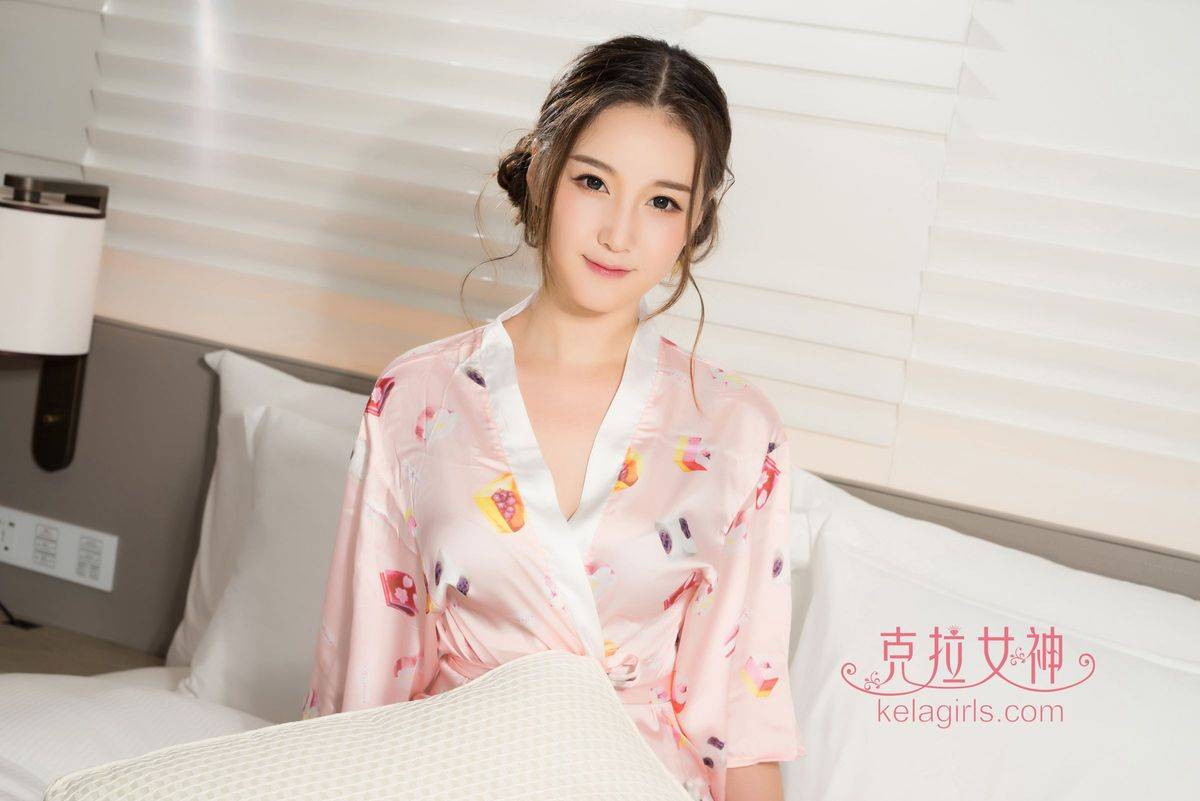 克拉女神性感软妹子杨暖Aimee面若桃花粉红和服萌萌套图-11