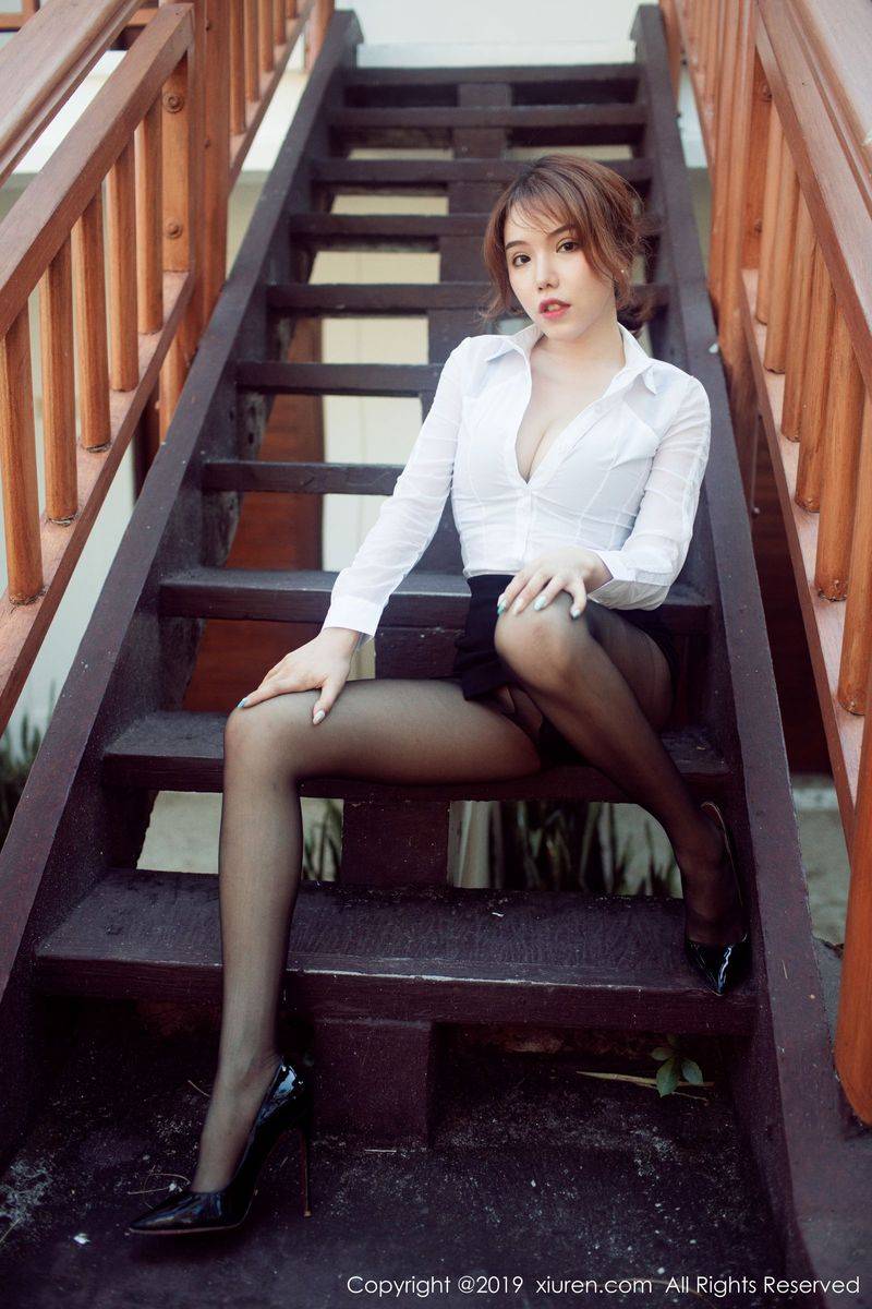 秀人网性感女神黄乐然职场OL女秘书装扮极致灵动诱惑美图-20