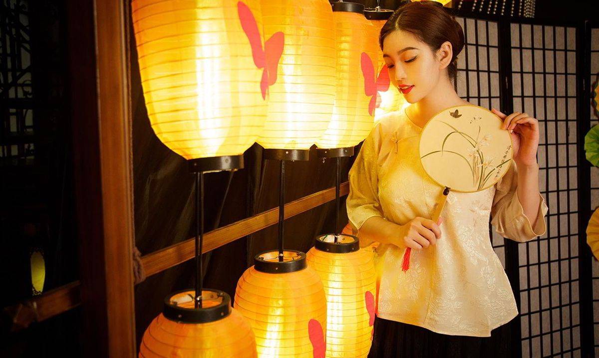 尤果网性感姐妹花孟十朵&刘邦妮中秋主题美胸长腿赏心悦慕-29