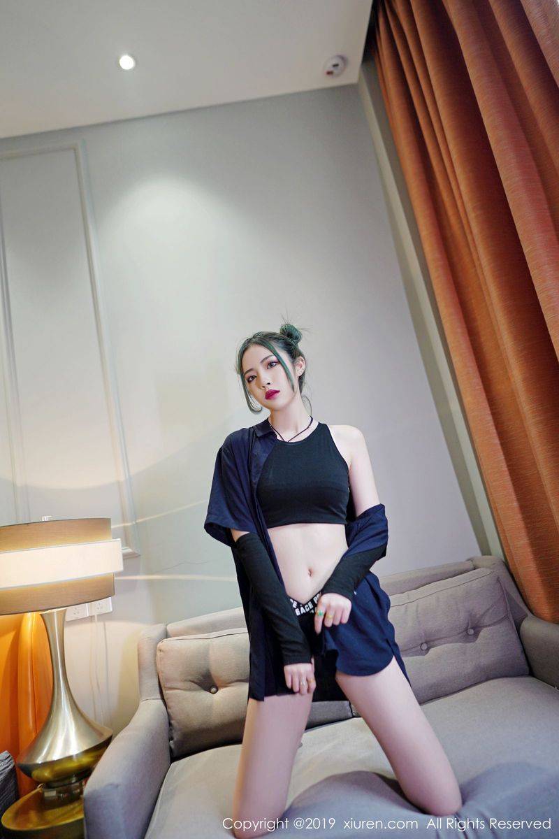 秀人网性感女神小樱和清秀容颜曼妙身材修长美腿冷艳写真-19