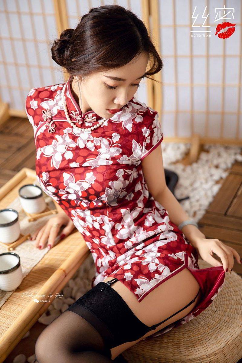 头条女神美女模特乔静黑丝美腿军阀姨太太旗袍装扮美图-9