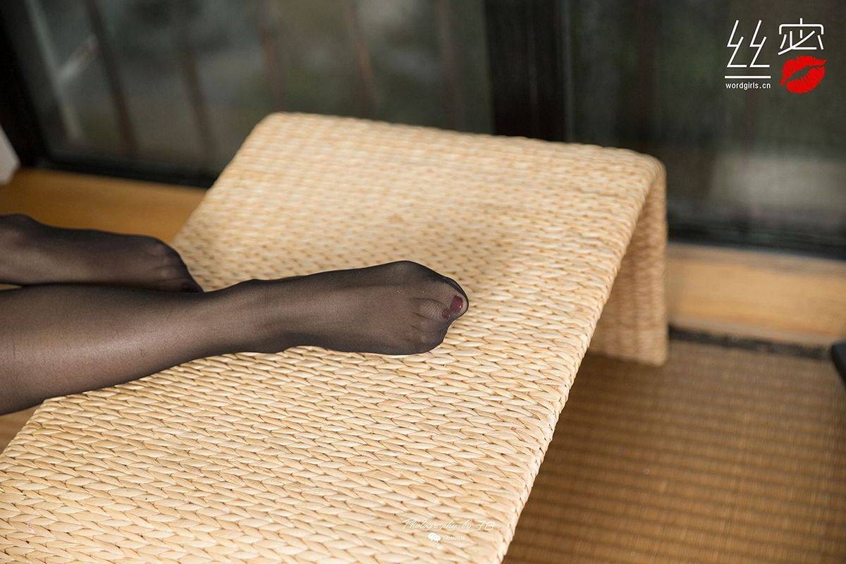 头条女神美女模特乔静黑丝美腿军阀姨太太旗袍装扮美图-31