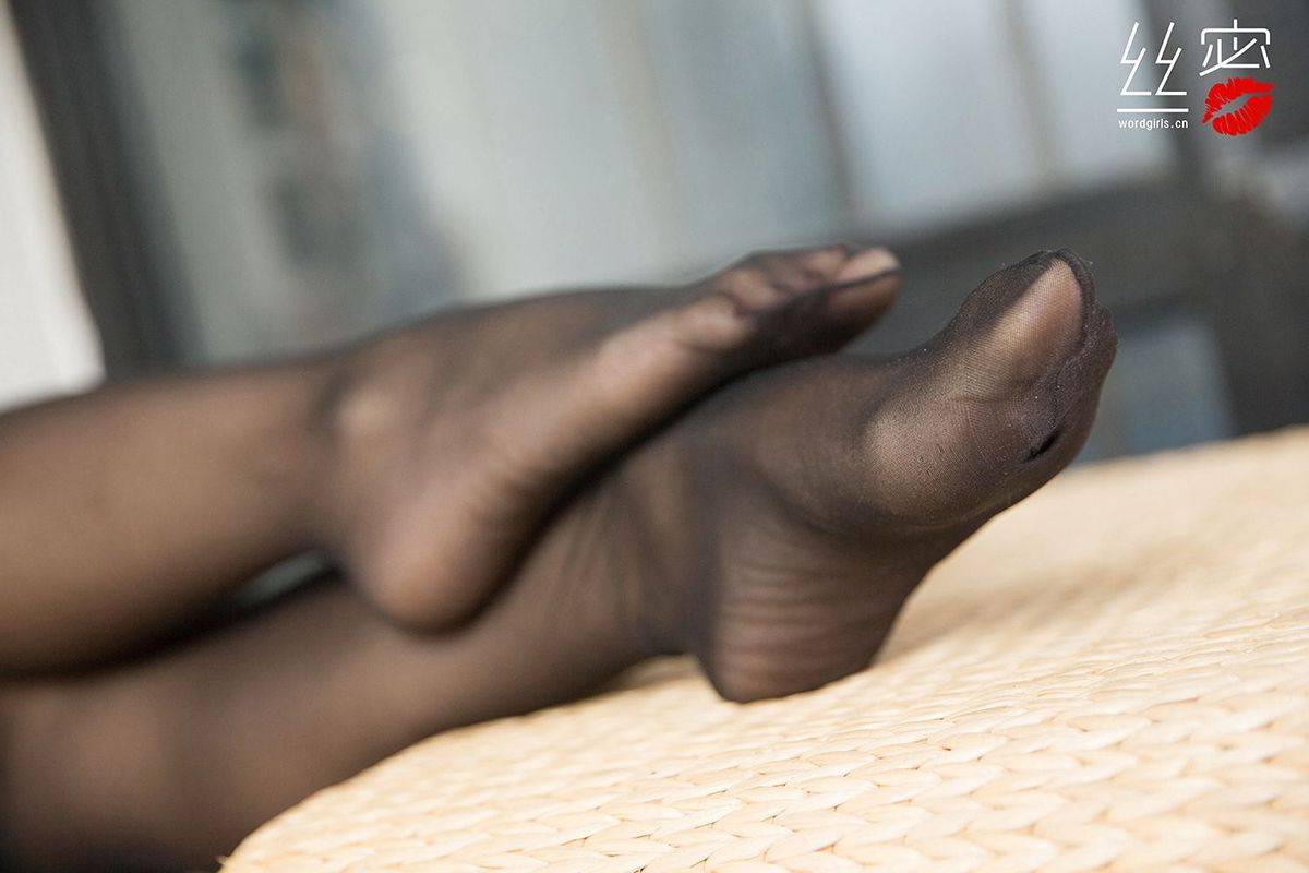 头条女神美女模特乔静黑丝美腿军阀姨太太旗袍装扮美图-36