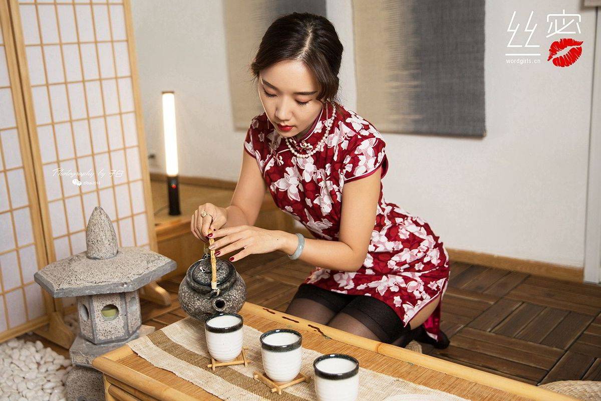 头条女神美女模特乔静黑丝美腿军阀姨太太旗袍装扮美图-40