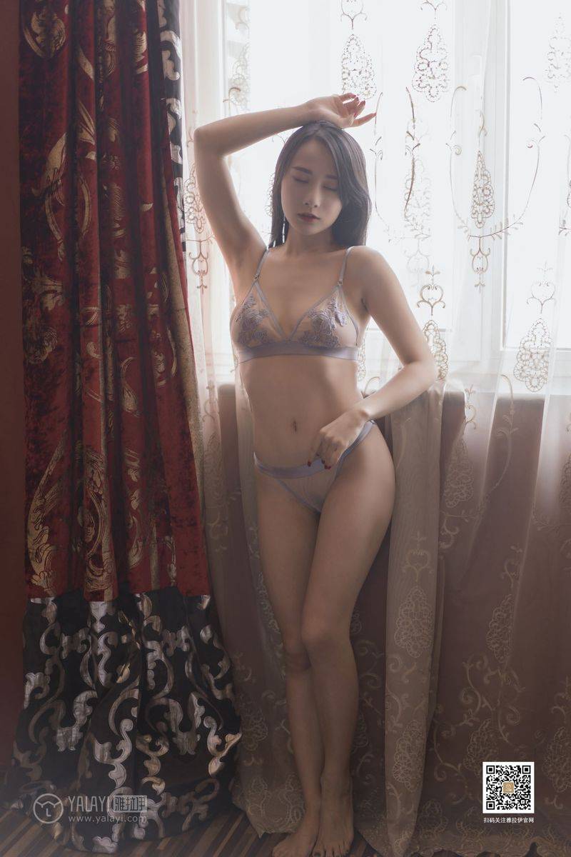 YALAYI雅拉伊美女模特何嘉颖情趣内衣室内私房迷恋性感写真-18