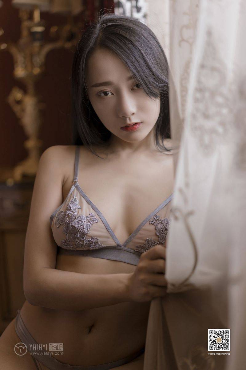 YALAYI雅拉伊美女模特何嘉颖情趣内衣室内私房迷恋性感写真-39