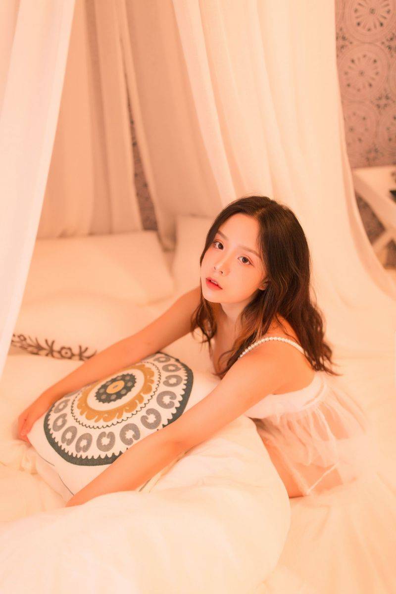 YALAYI雅拉伊异域美少女木木夕Mmx蕾丝吊裙风情性感写真-18