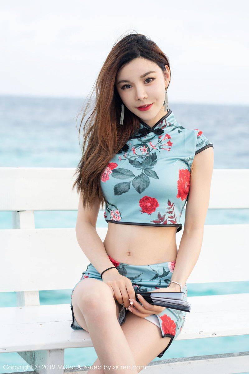 魅妍社美女模特沈佳熹旗袍装扮修长美腿超短裙仙本那旅拍-11