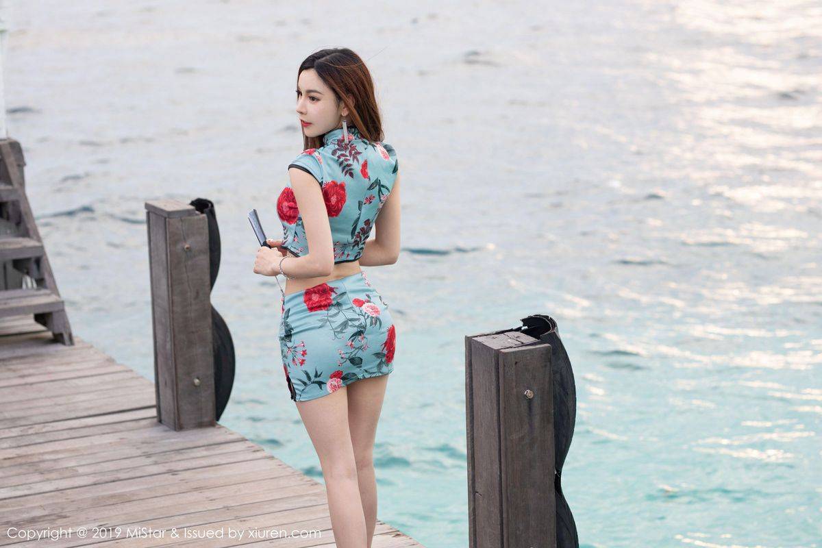 魅妍社美女模特沈佳熹旗袍装扮修长美腿超短裙仙本那旅拍-39