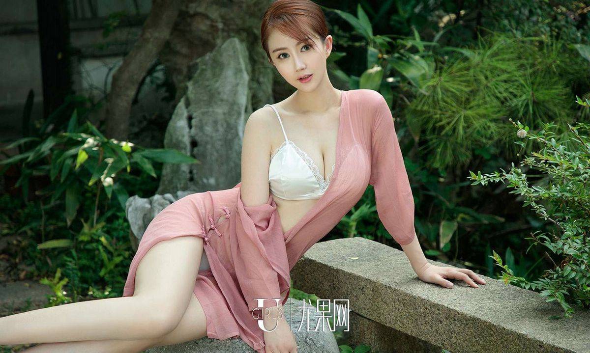 尤果网美女模特苏小曼修长美腿透视蕾丝内衣诱惑户外写真-35