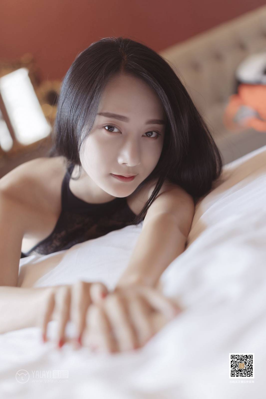 YALAYI雅拉伊美女模特何嘉颖情趣内衣眼含春水媚态风情写真-22