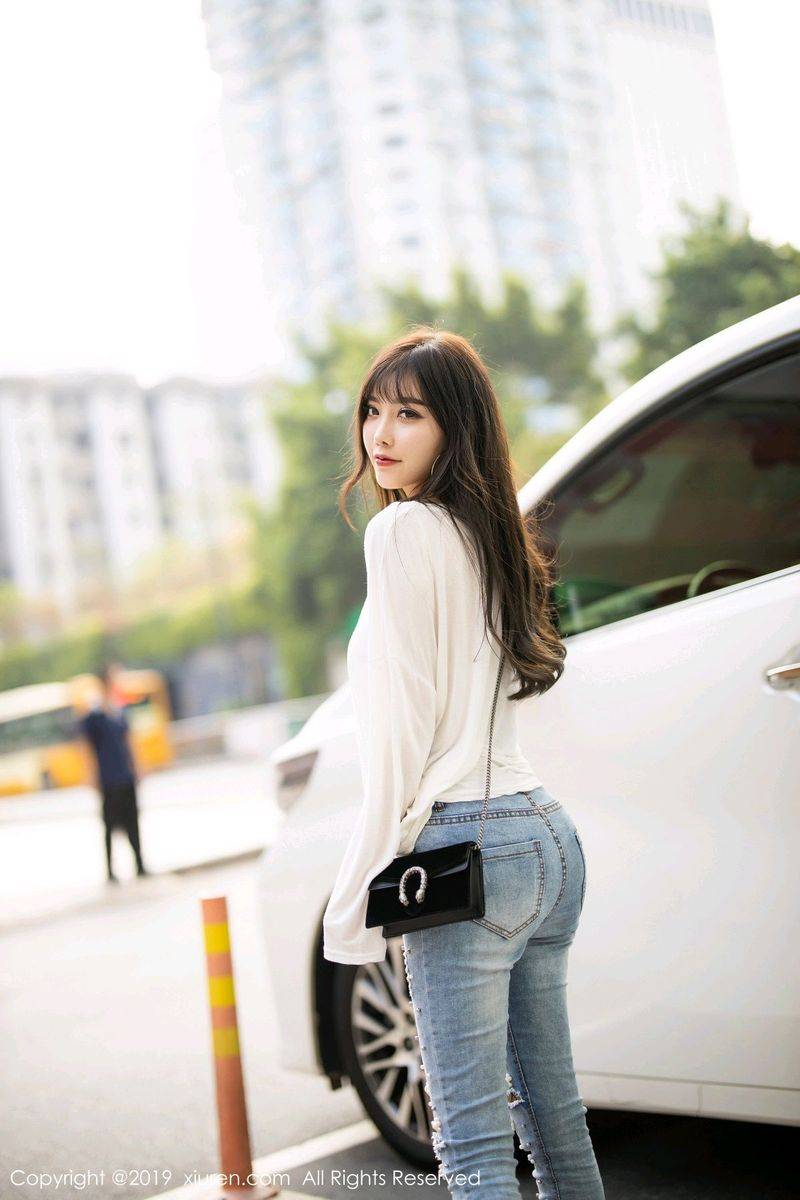 秀人网性感女神杨晨晨sugar丝袜美腿女秘书装扮情节剧情写真