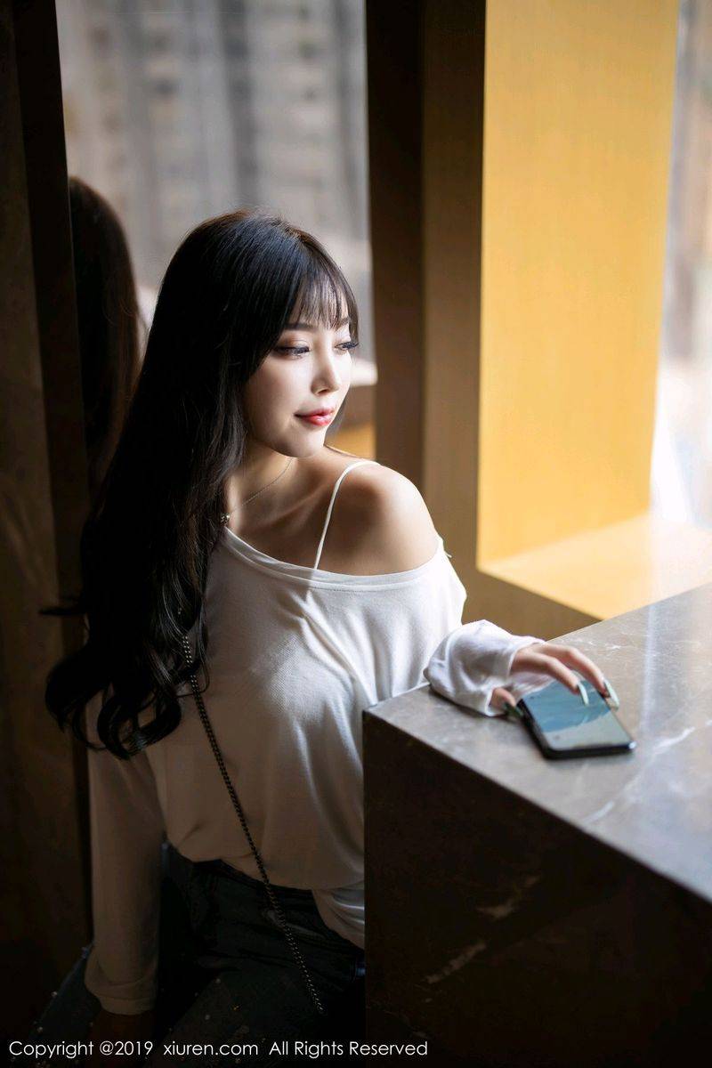 秀人网性感女神杨晨晨sugar丝袜美腿女秘书装扮情节剧情写真-12