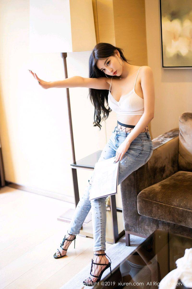 秀人网性感女神杨晨晨sugar丝袜美腿女秘书装扮情节剧情写真-34