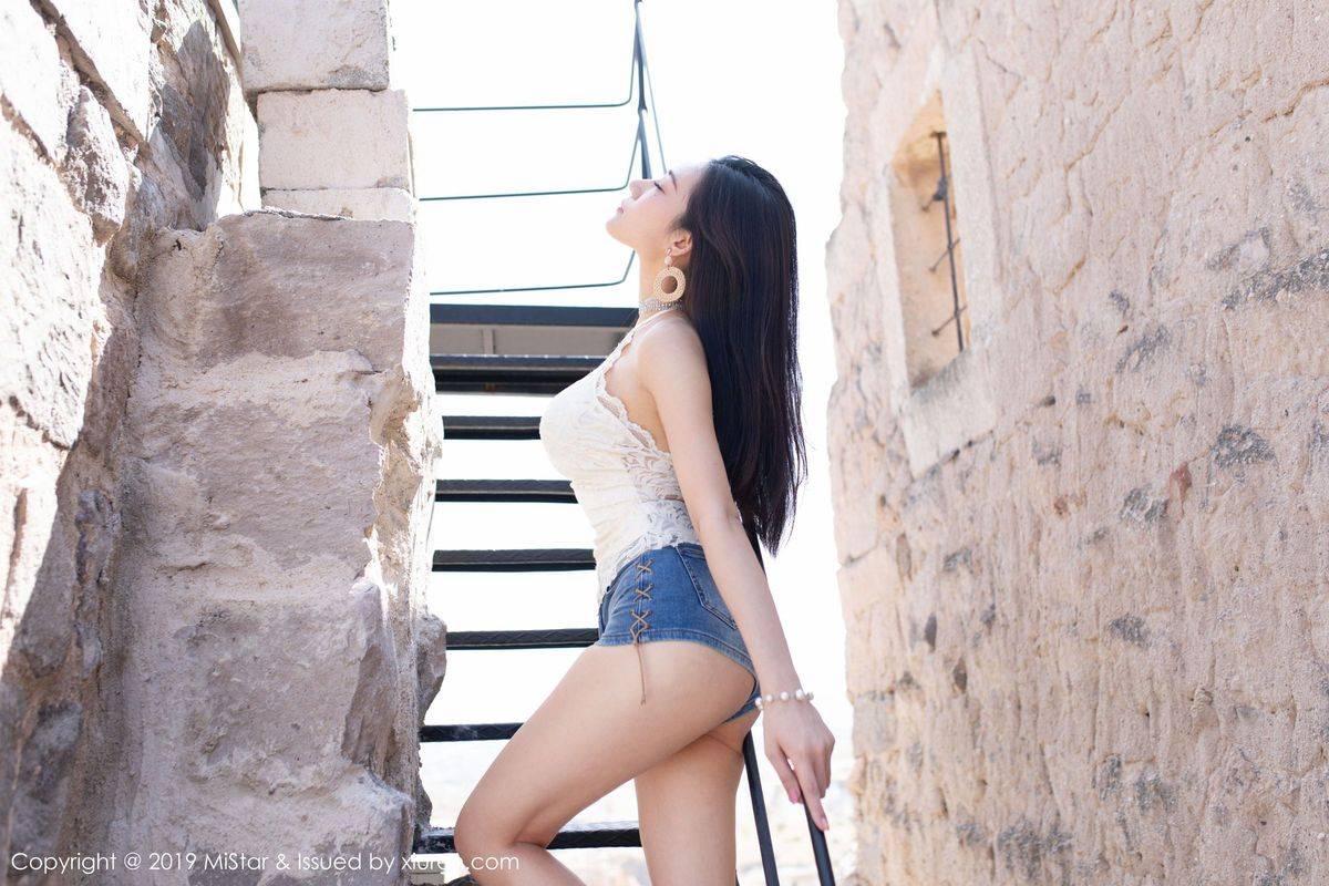 爱蜜社性感女神小狐狸Sica修长美腿牛仔热裤系列土耳其旅拍-26
