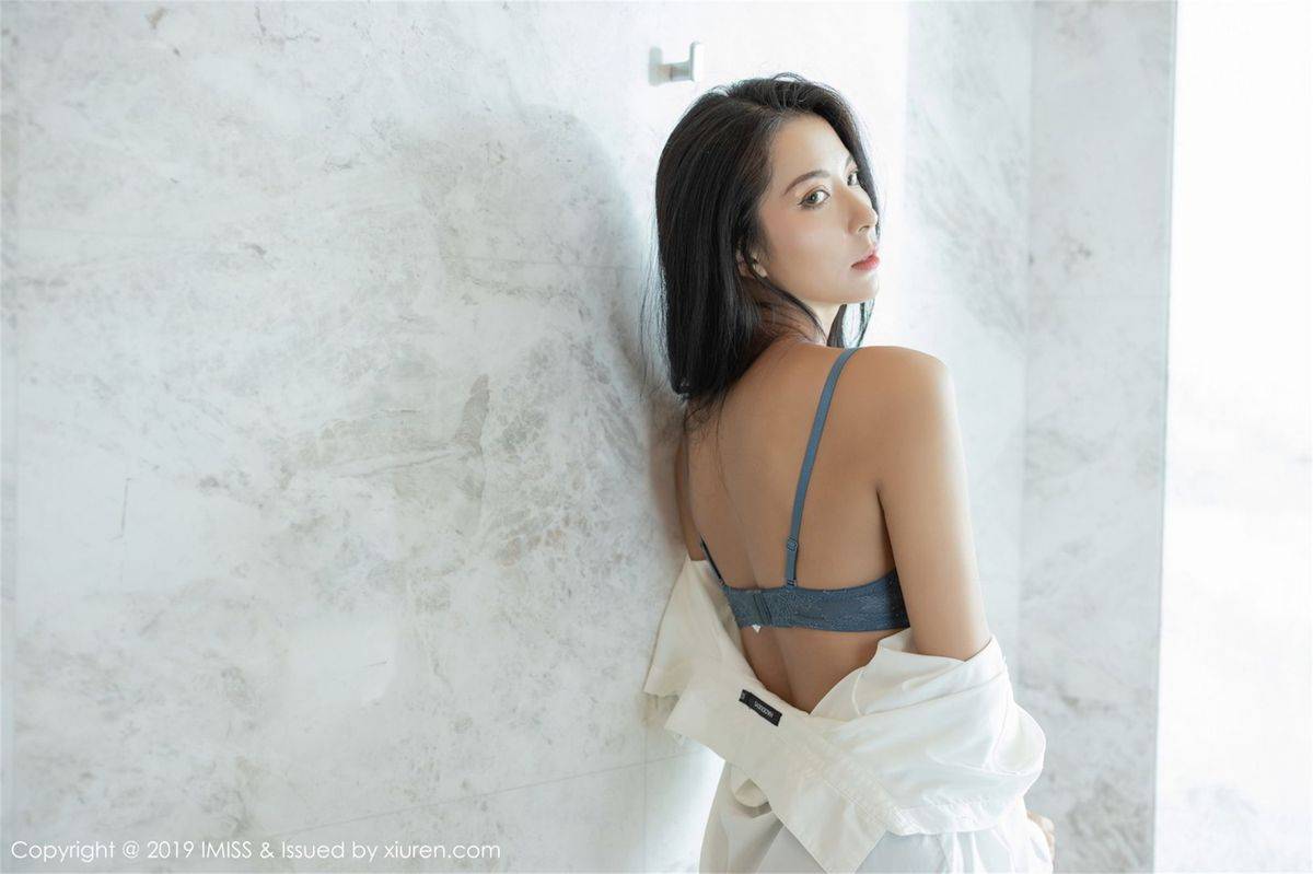 爱蜜社性感女神陈良玲Carry白衬衫丝袜美腿内衣诱惑气质写真-53