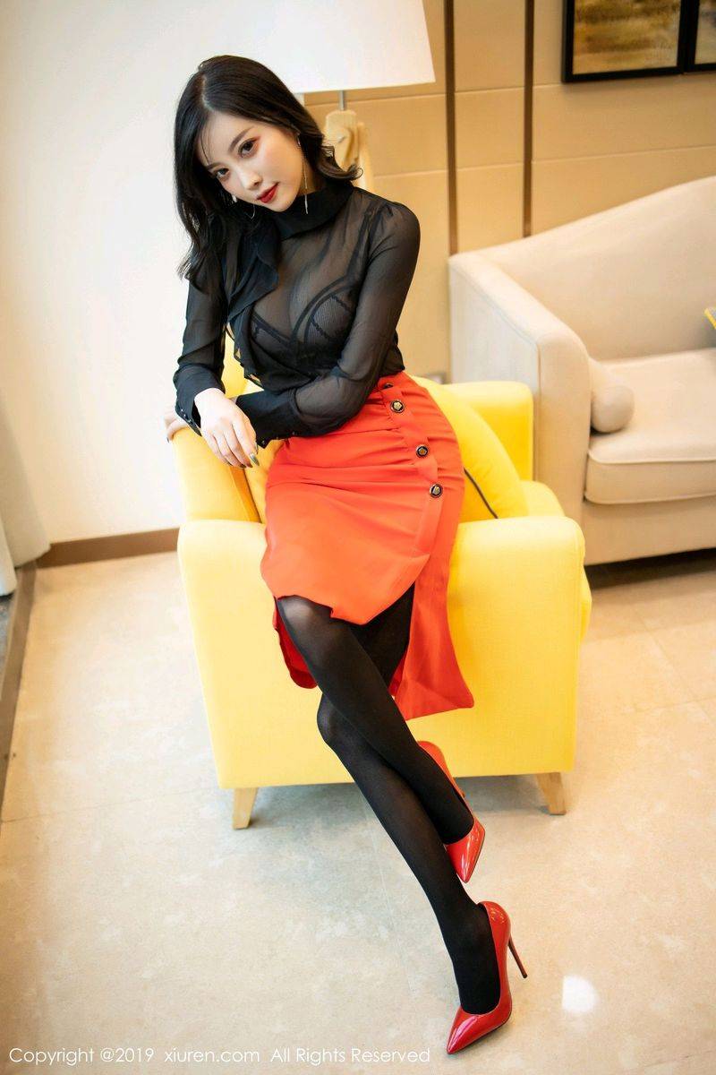 秀人网性感女神杨晨晨sugar黑丝美腿透视内衣诱惑套图-4