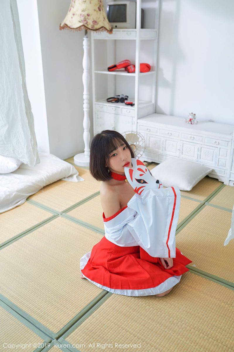 秀人网美女模特卿卿和服着装比基尼私房魅惑韩国性感旅拍-6