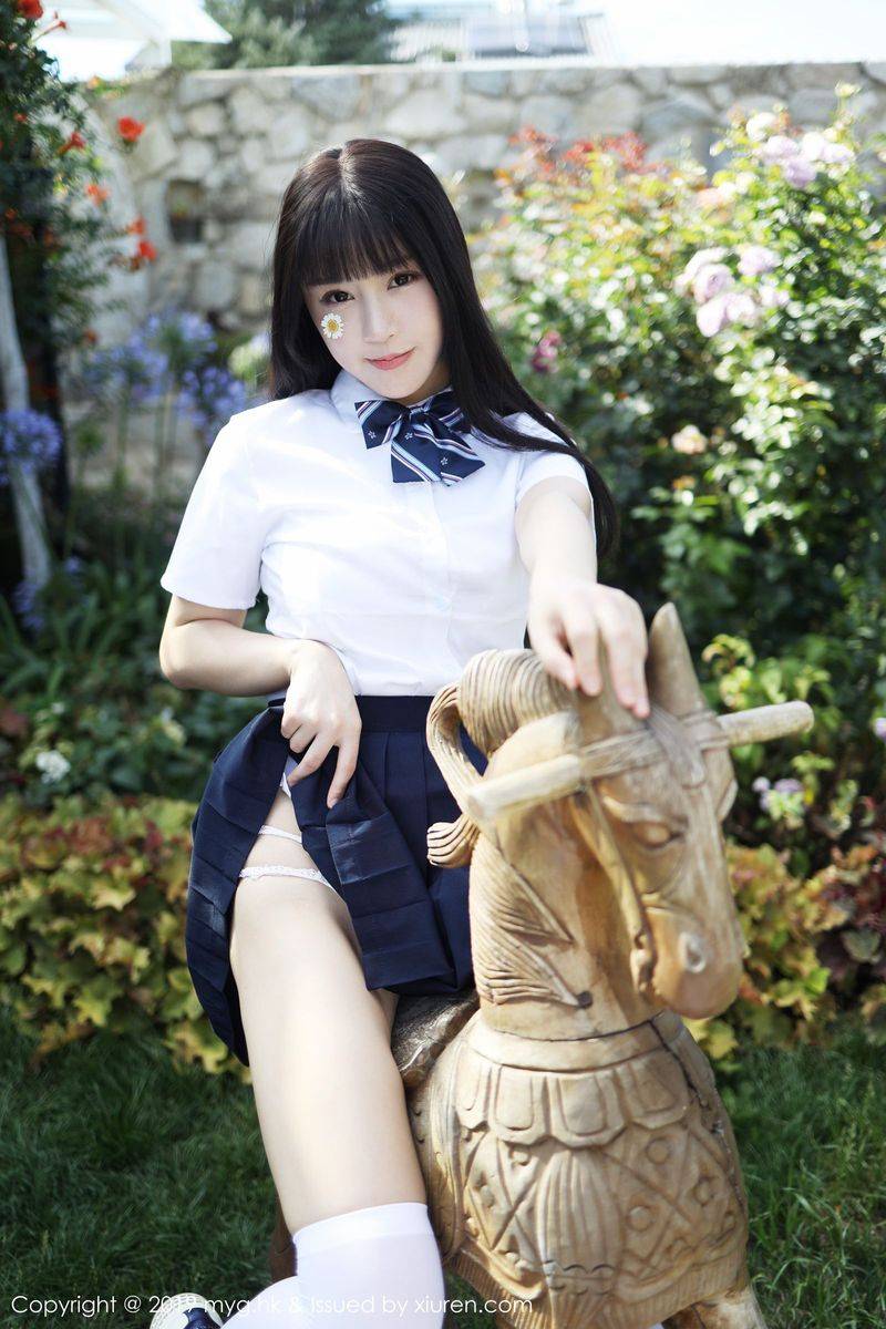 美媛馆性感女神Barbie可儿户外学院风学生装系列大理旅拍-31