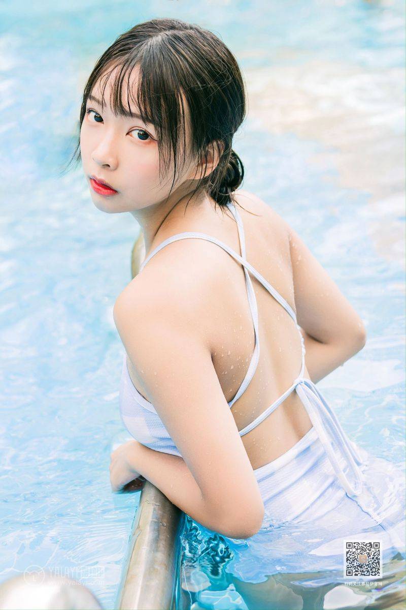 YALAYI雅拉伊美女模特阿禾泳池比基尼湿身诱惑夏日回忆写真-3