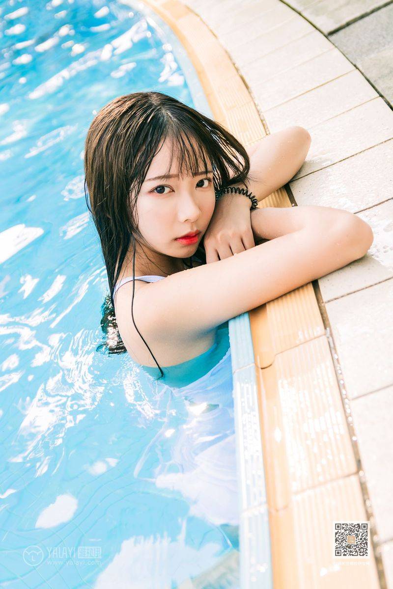 YALAYI雅拉伊美女模特阿禾泳池比基尼湿身诱惑夏日回忆写真-14