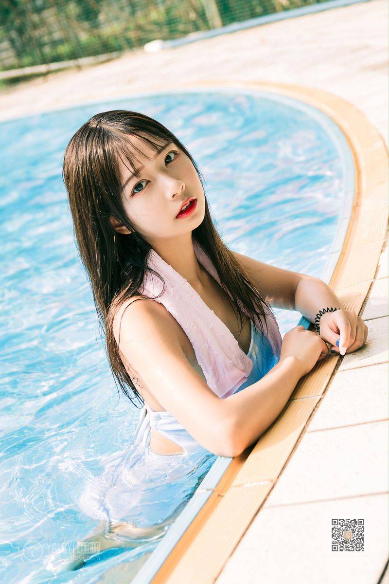 YALAYI雅拉伊美女模特阿禾泳池比基尼湿身诱惑夏日回忆写真-15