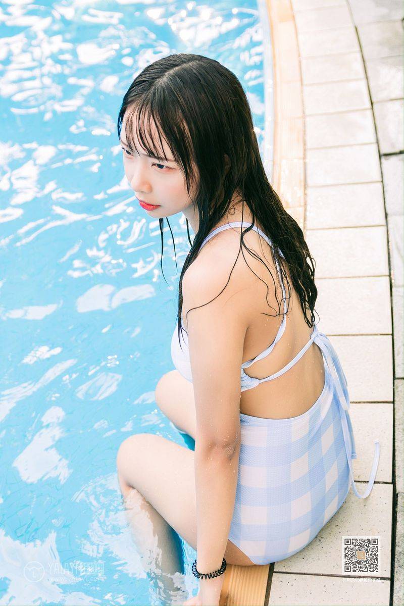 YALAYI雅拉伊美女模特阿禾泳池比基尼湿身诱惑夏日回忆写真-24