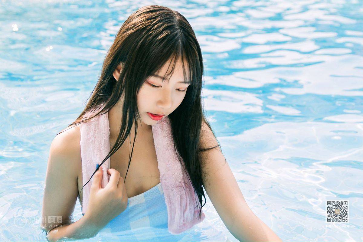 YALAYI雅拉伊美女模特阿禾泳池比基尼湿身诱惑夏日回忆写真-33