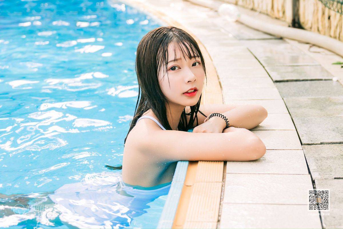 YALAYI雅拉伊美女模特阿禾泳池比基尼湿身诱惑夏日回忆写真-37